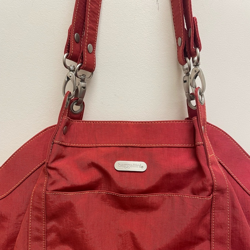 Baggalini Hampton Shoulder Bag - Picture 2 of 6